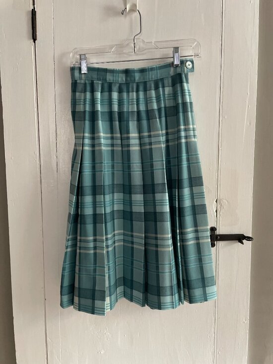 Pendleton Dresses & Skirts - Vintage Pendleton 100% Wool Plaid Pleated Women's Skirt Knee Length Made in USA